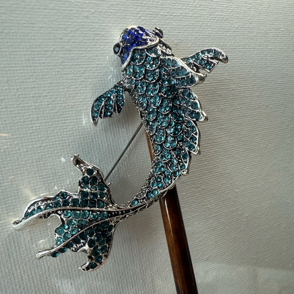Betsey Johnson Brooch Silver and Blue Fish Brooch - Picture 3 of 7